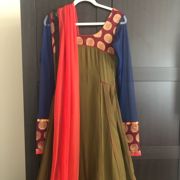 Beautiful anarkali suit - Picture 1 of 10